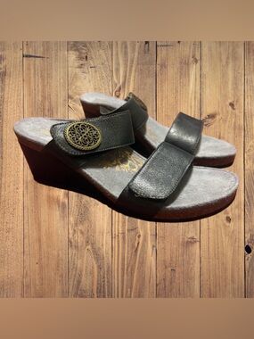 Aetrex Womens Marilyn Black Leather Wedge Sandals Slip On Size 38 US 7.5-8